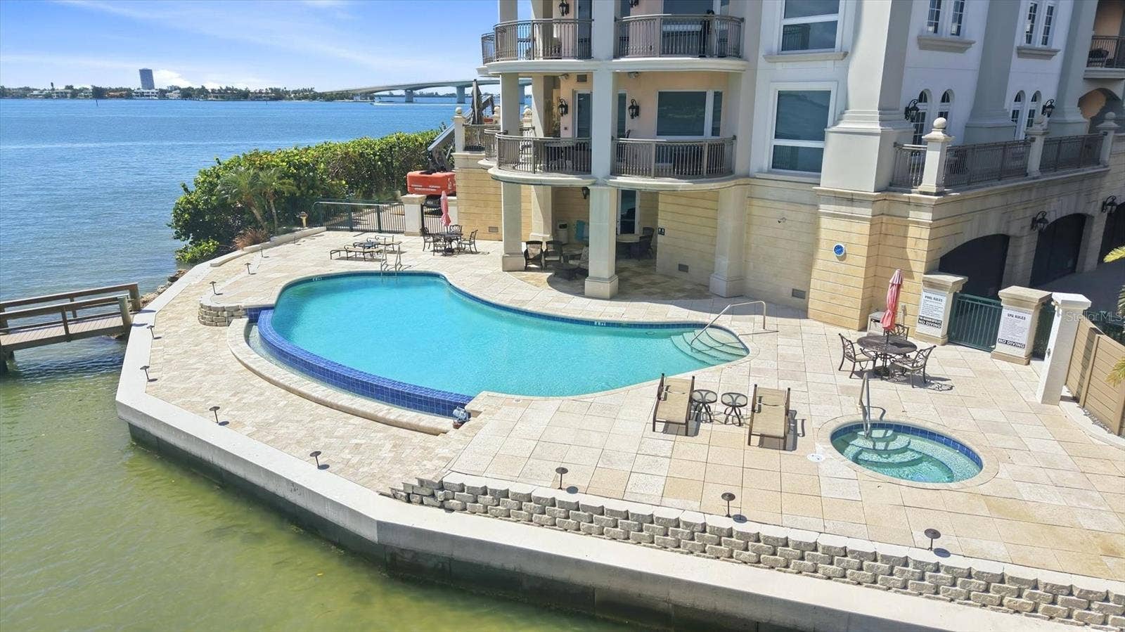 420 GOLDEN GATE POINT, #700, Sarasota, FL 34236 420 GOLDEN GATE POINT, #700, Sarasota, FL 34236