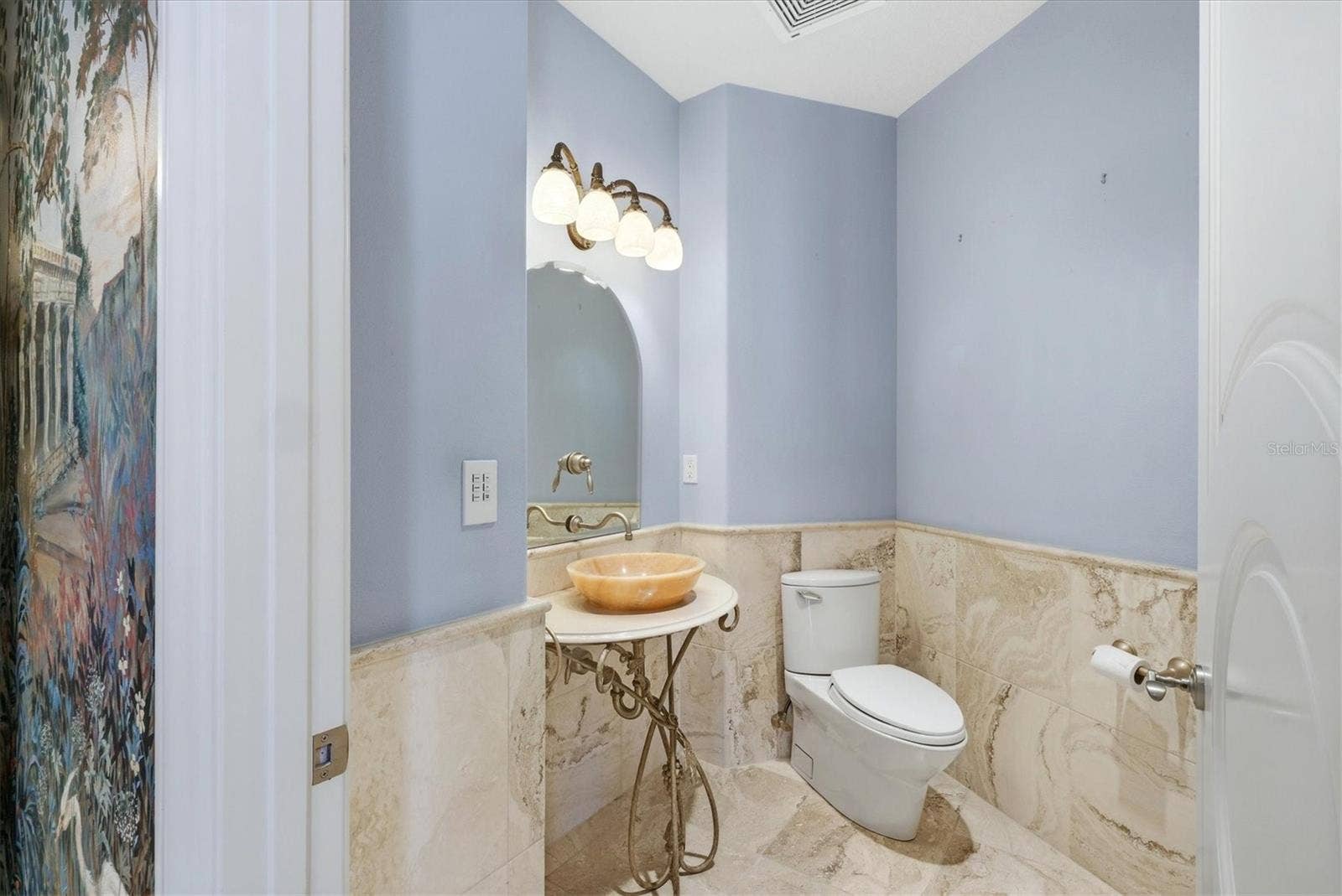 420 GOLDEN GATE POINT, #700, Sarasota, FL 34236 420 GOLDEN GATE POINT, #700, Sarasota, FL 34236