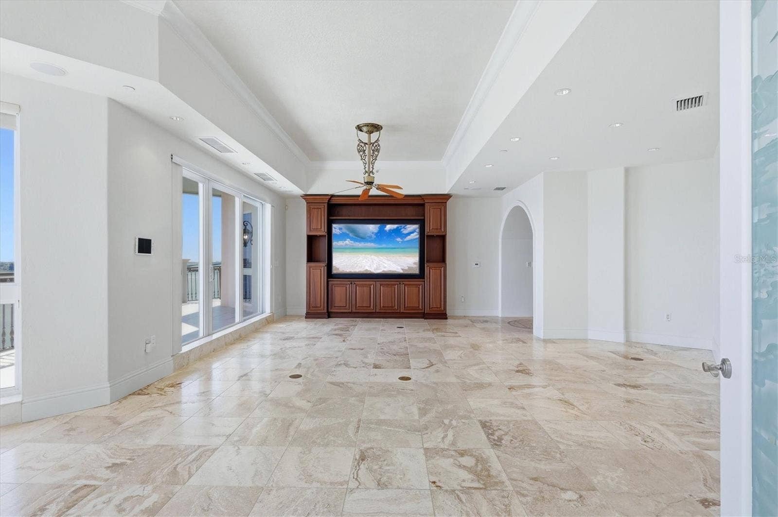 420 GOLDEN GATE POINT, #700, Sarasota, FL 34236 420 GOLDEN GATE POINT, #700, Sarasota, FL 34236
