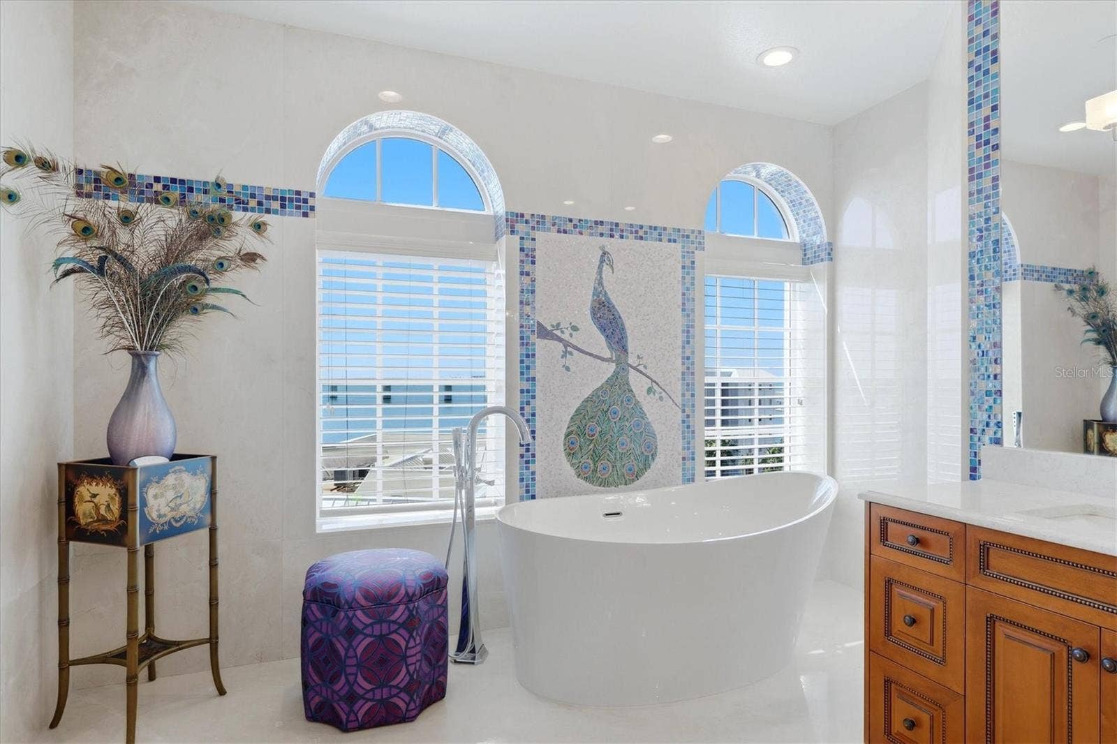 420 GOLDEN GATE POINT, #700, Sarasota, FL 34236 420 GOLDEN GATE POINT, #700, Sarasota, FL 34236