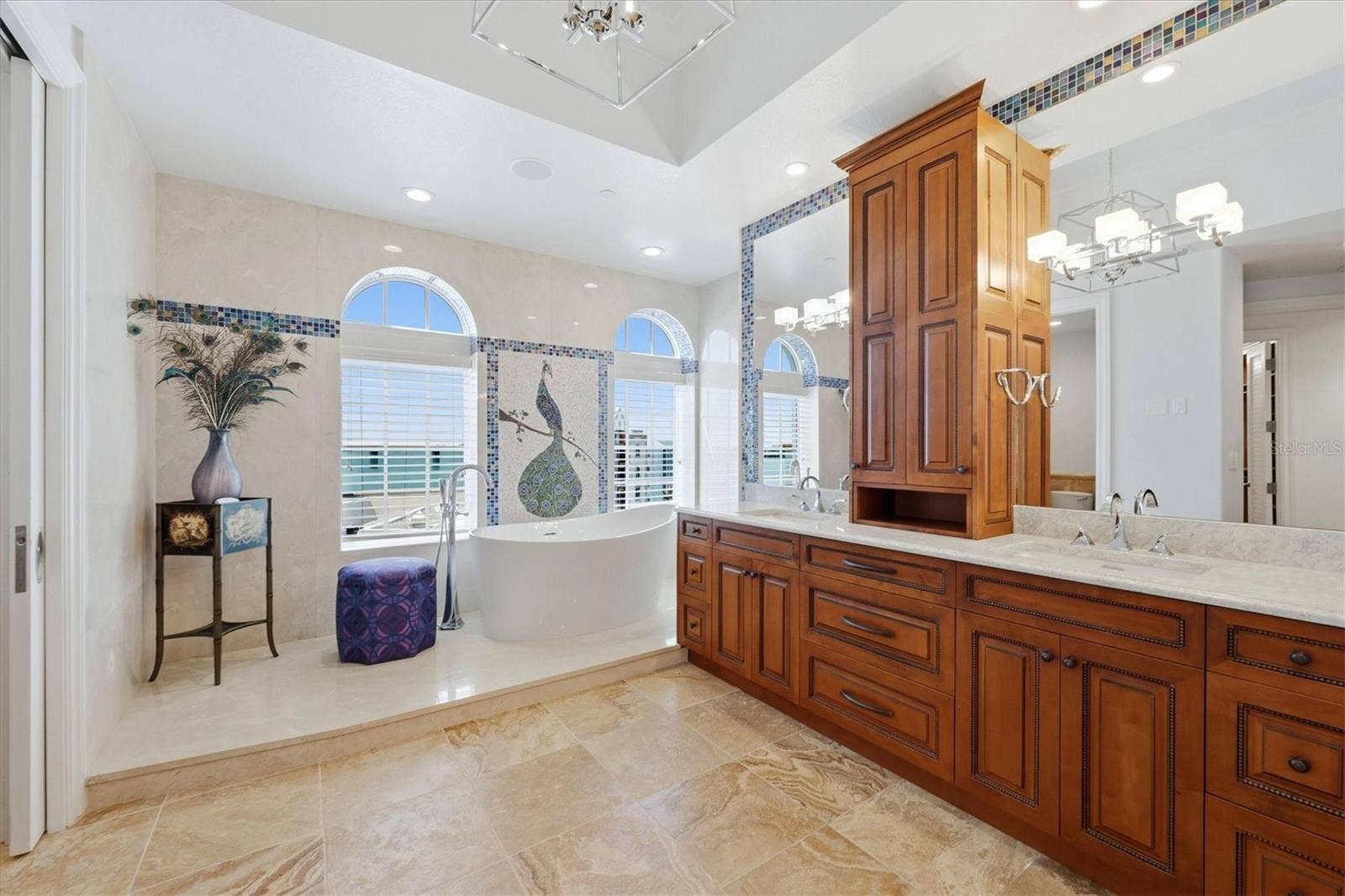 420 GOLDEN GATE POINT, #700, Sarasota, FL 34236 420 GOLDEN GATE POINT, #700, Sarasota, FL 34236