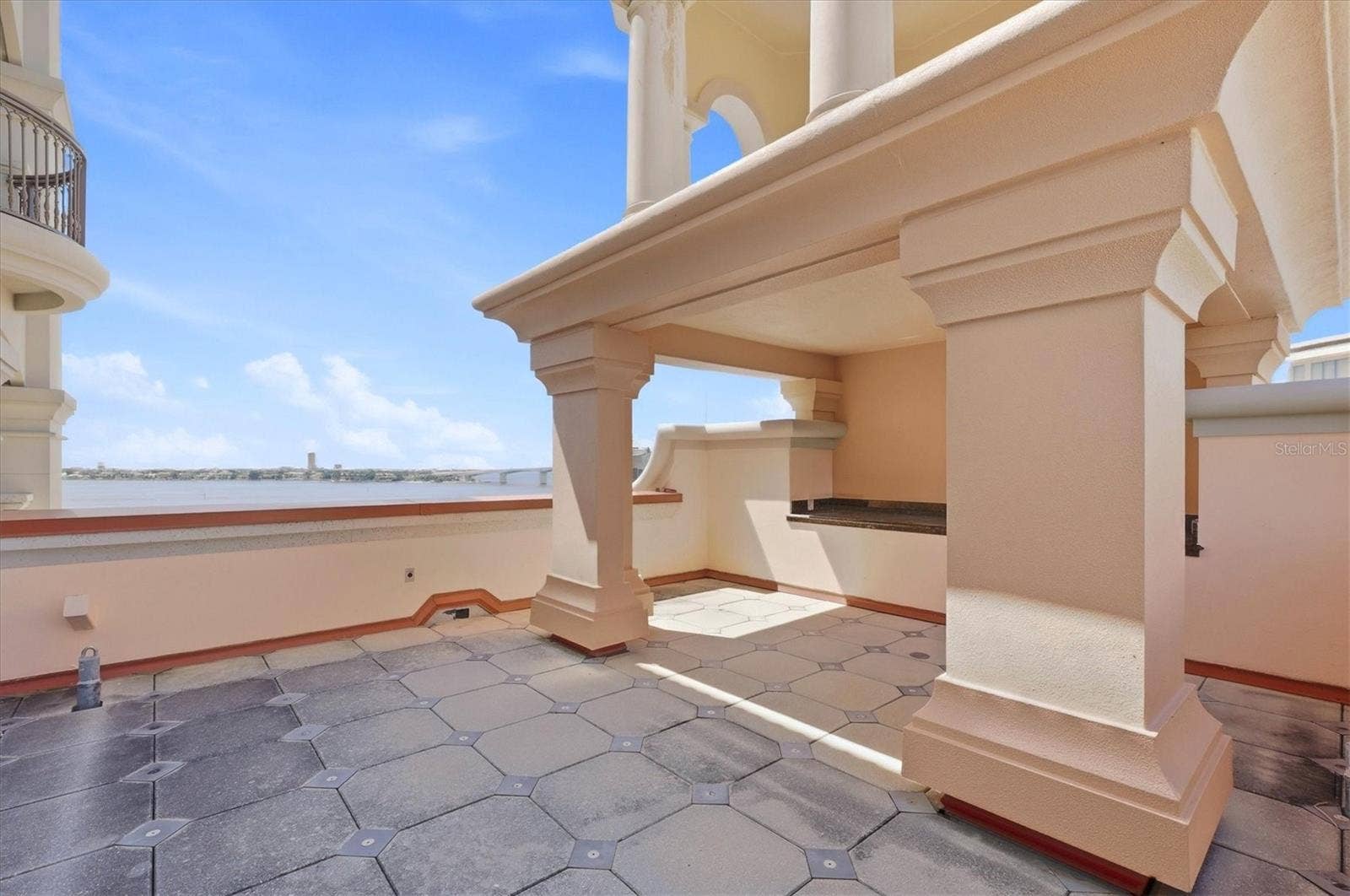420 GOLDEN GATE POINT, #700, Sarasota, FL 34236 420 GOLDEN GATE POINT, #700, Sarasota, FL 34236
