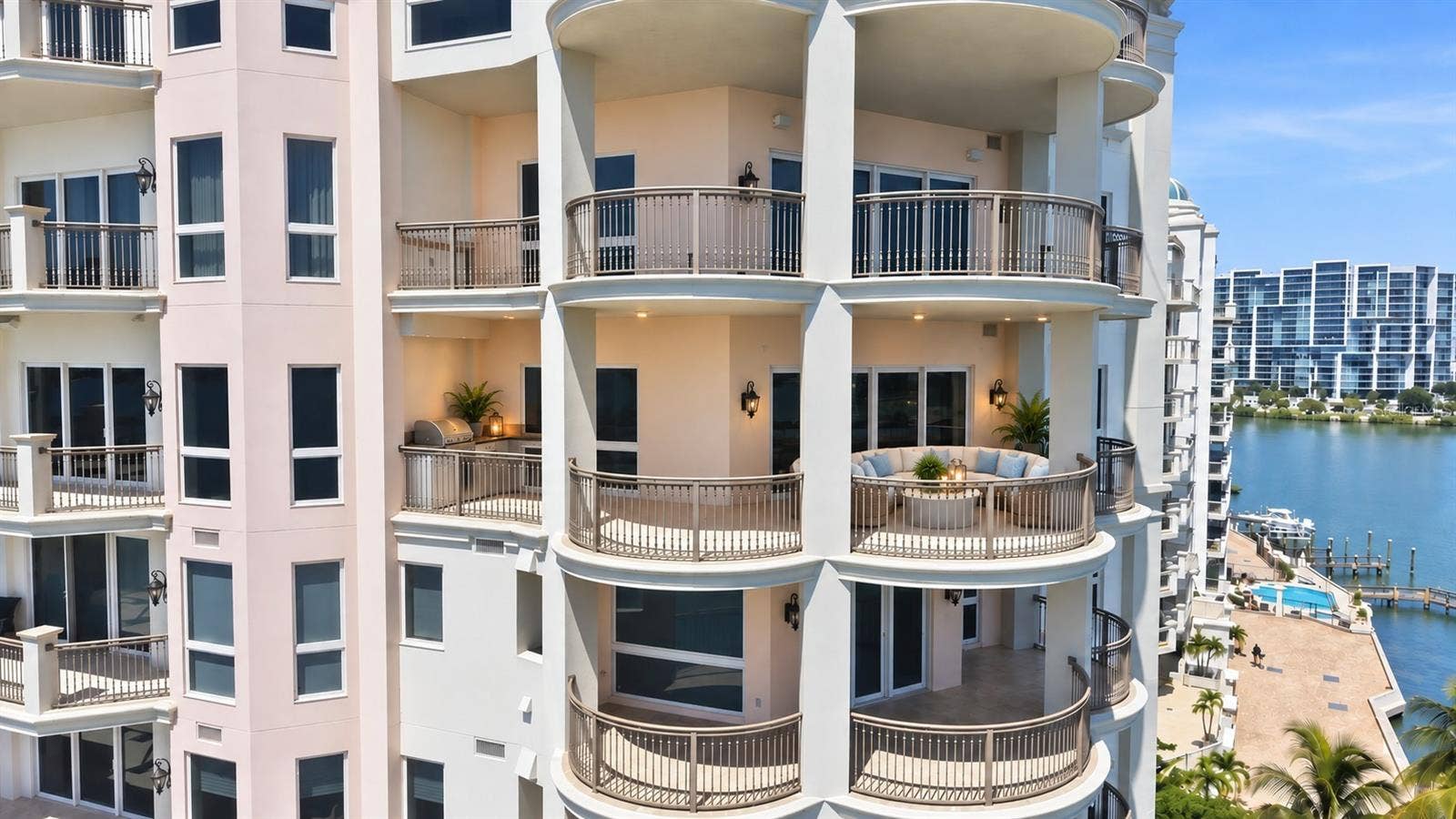 420 GOLDEN GATE POINT, #700, Sarasota, FL 34236 420 GOLDEN GATE POINT, #700, Sarasota, FL 34236