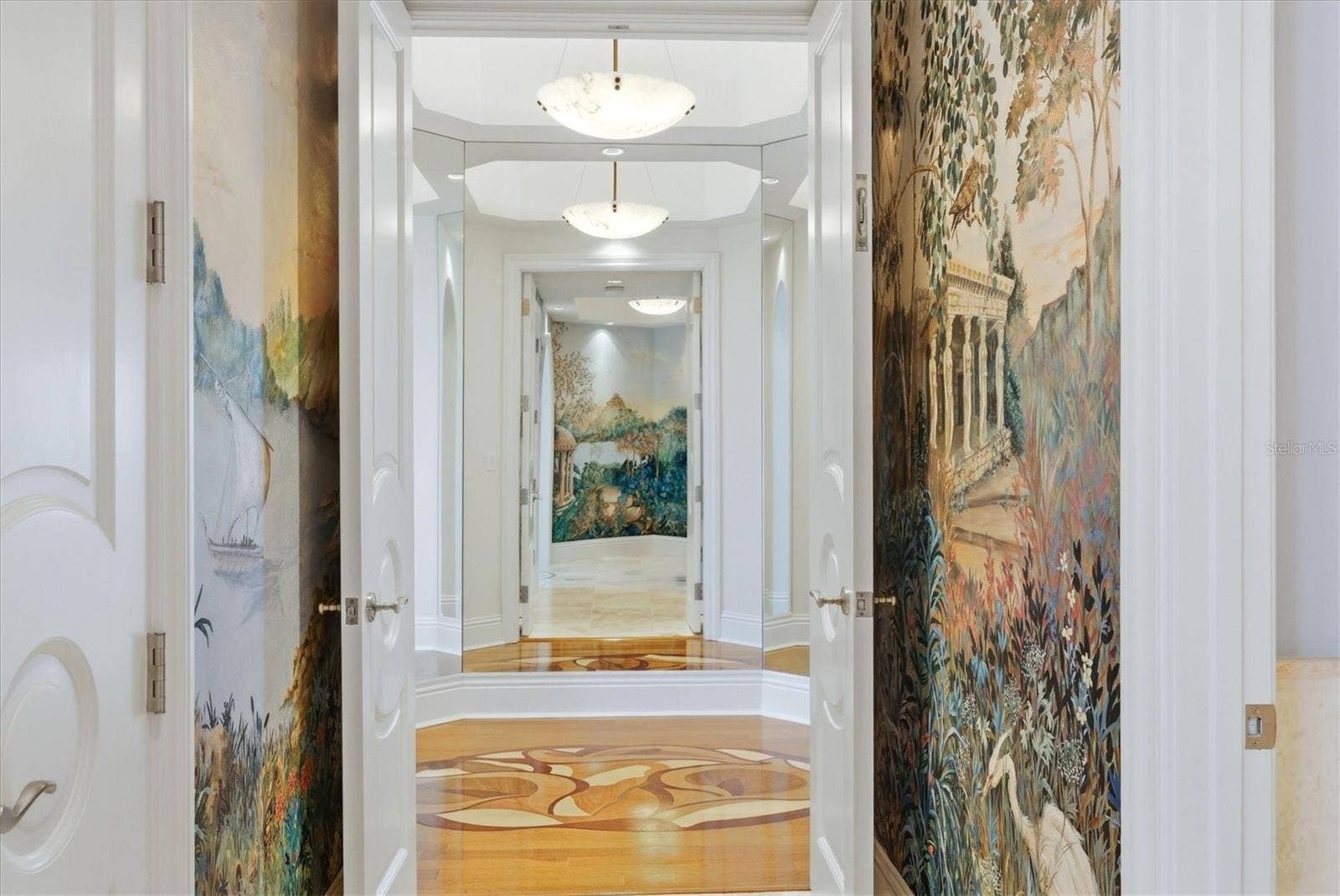 420 GOLDEN GATE POINT, #700, Sarasota, FL 34236 420 GOLDEN GATE POINT, #700, Sarasota, FL 34236