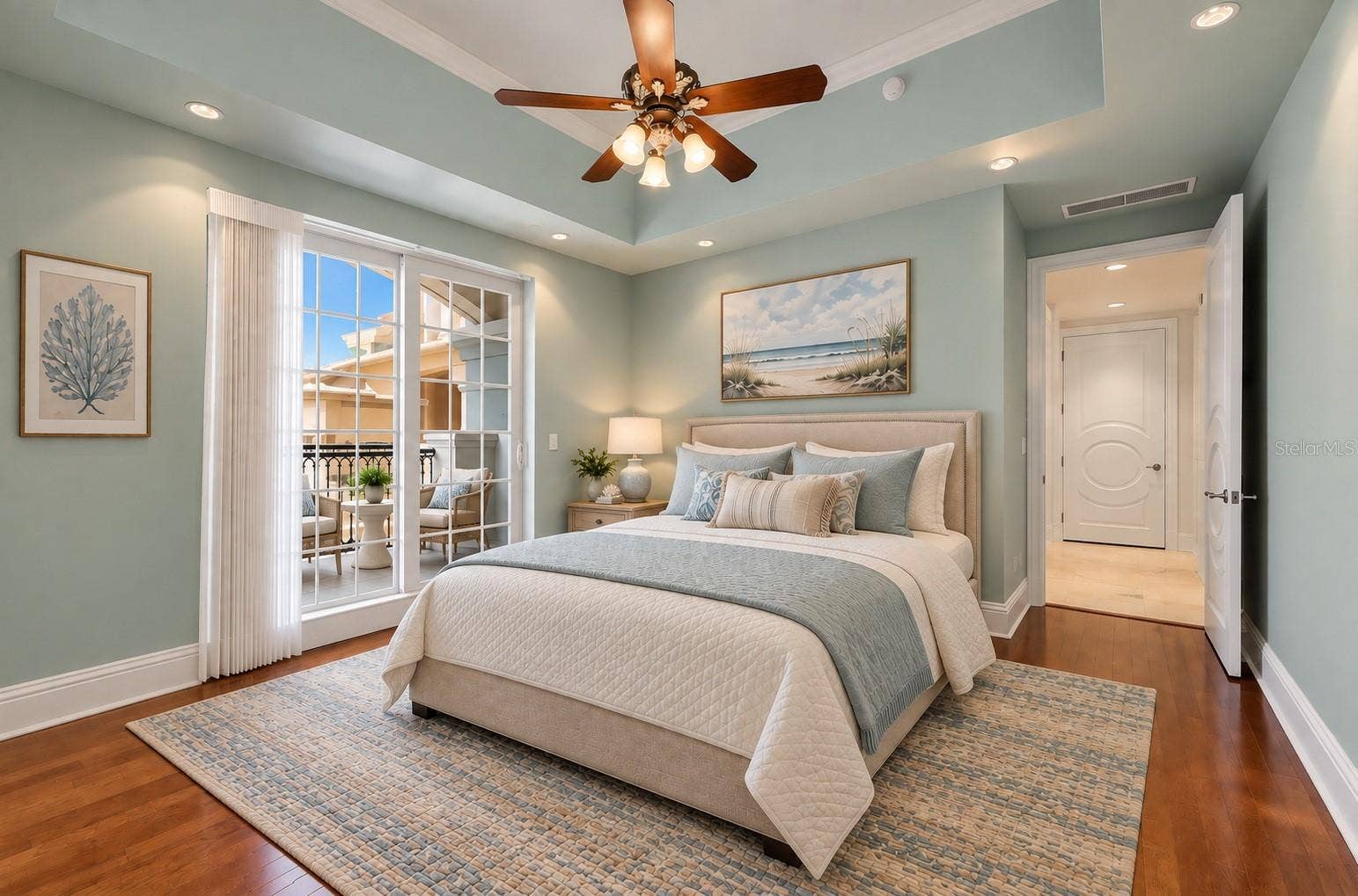 420 GOLDEN GATE POINT, #700, Sarasota, FL 34236 420 GOLDEN GATE POINT, #700, Sarasota, FL 34236