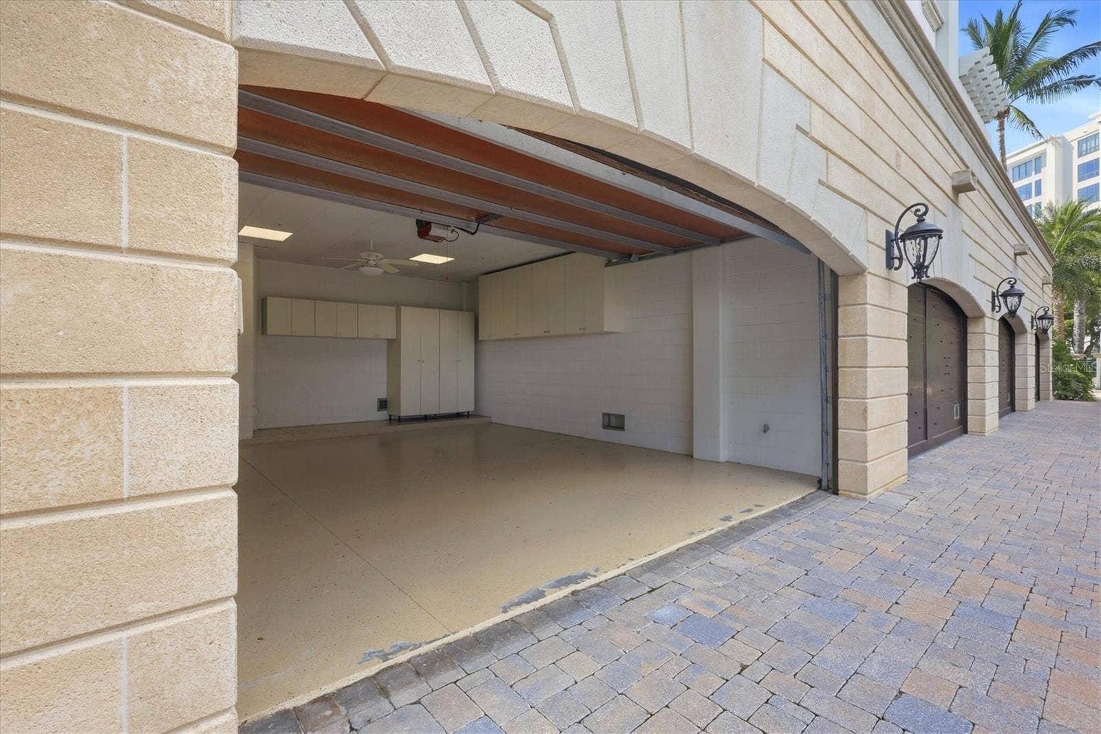 420 GOLDEN GATE POINT, #700, Sarasota, FL 34236 420 GOLDEN GATE POINT, #700, Sarasota, FL 34236