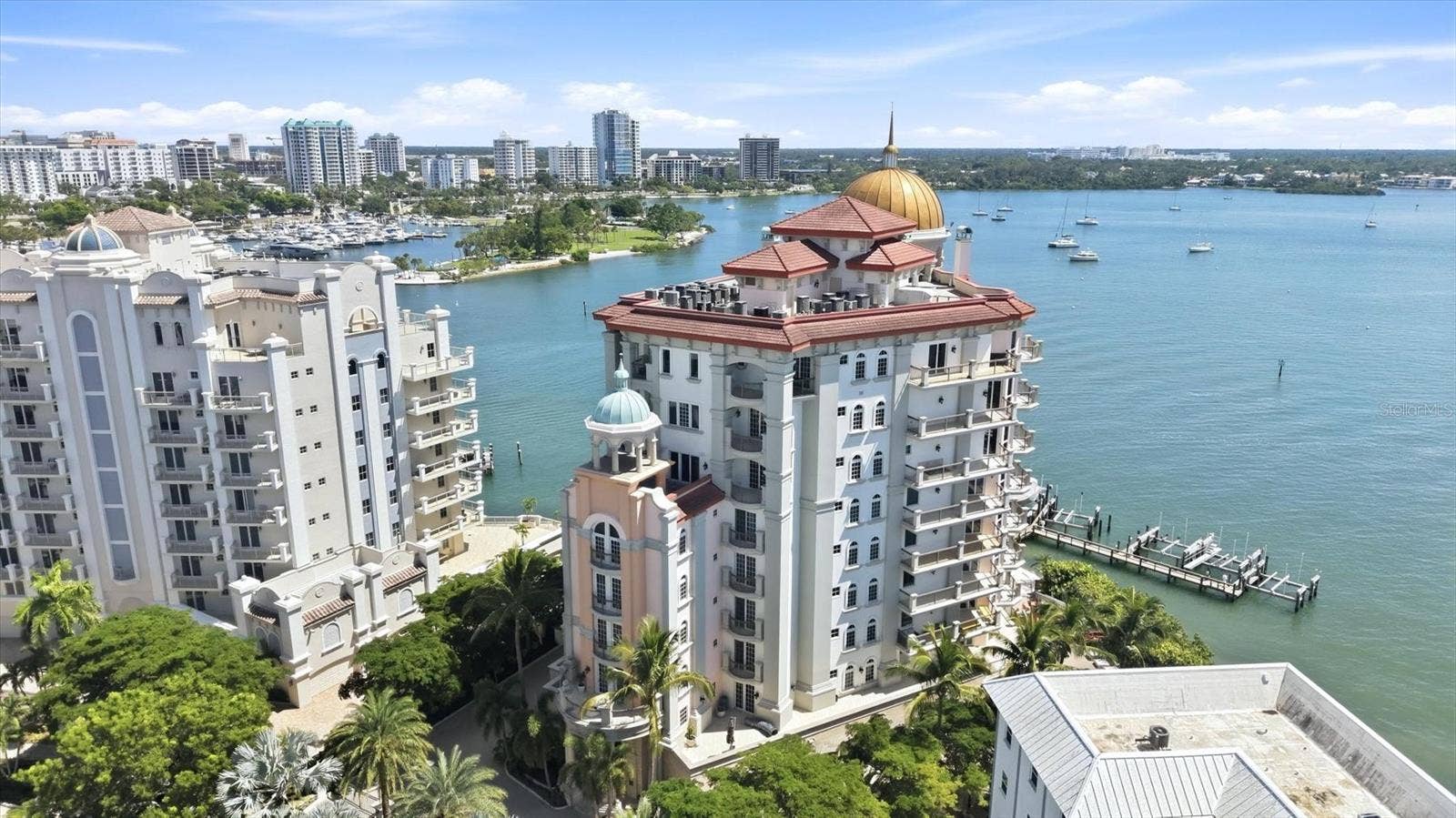 420 GOLDEN GATE POINT, #700, Sarasota, FL 34236 420 GOLDEN GATE POINT, #700, Sarasota, FL 34236