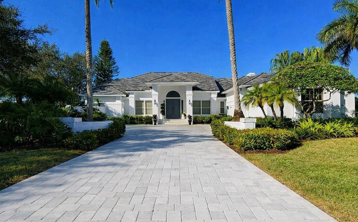 447 E MACEWEN DRIVE, Osprey, FL 34229 447 E MACEWEN DRIVE, Osprey, FL 34229
