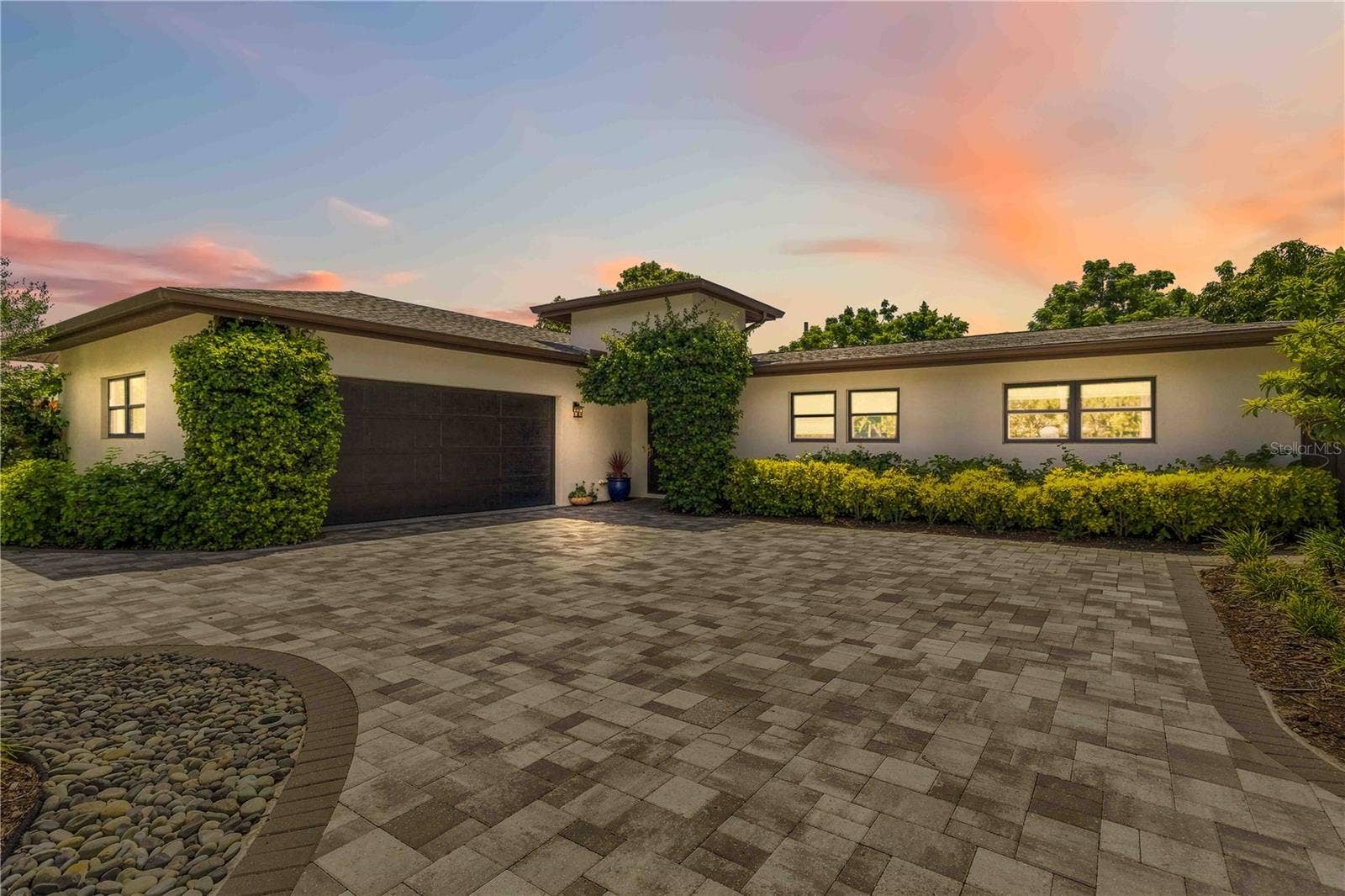 2410 SIESTA DRIVE, Sarasota, FL 34239 2410 SIESTA DRIVE, Sarasota, FL 34239