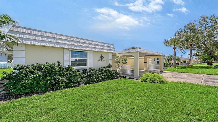 Property photo for 5911 TIDEWOOD AVENUE, #3, Sarasota, FL