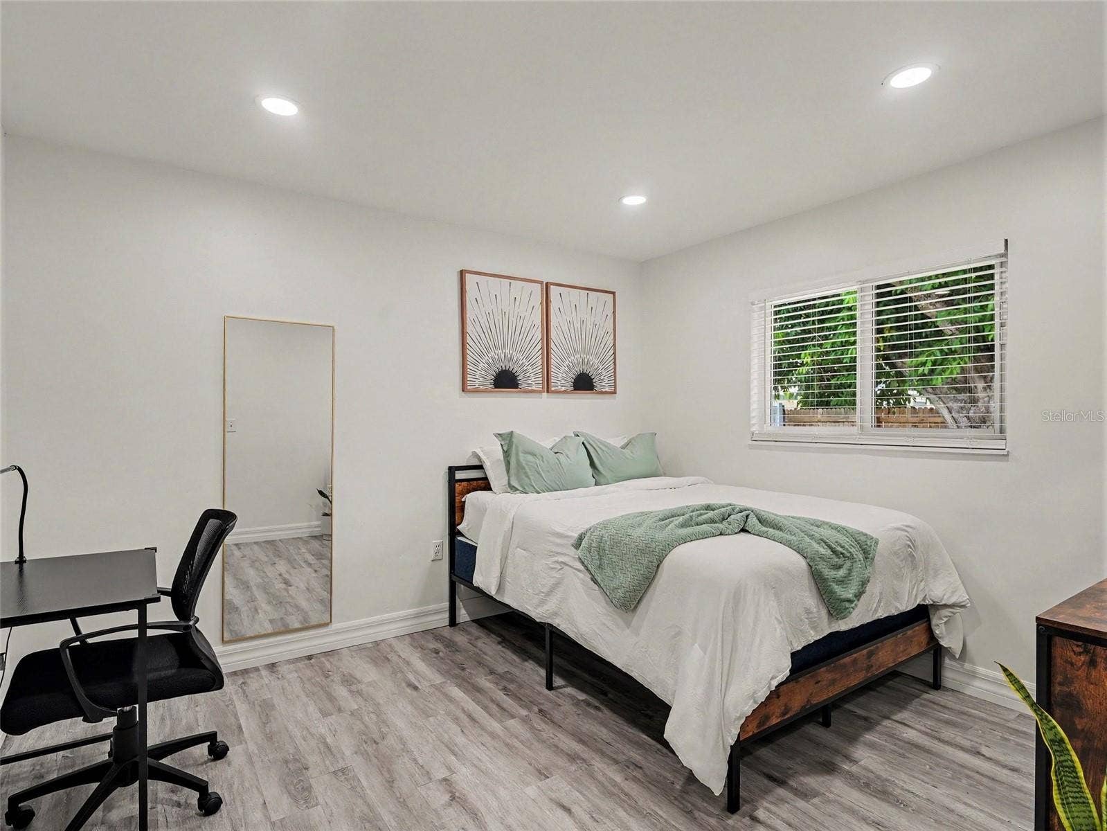 5307 16TH STREET W, Bradenton, FL 34207 5307 16TH STREET W, Bradenton, FL 34207