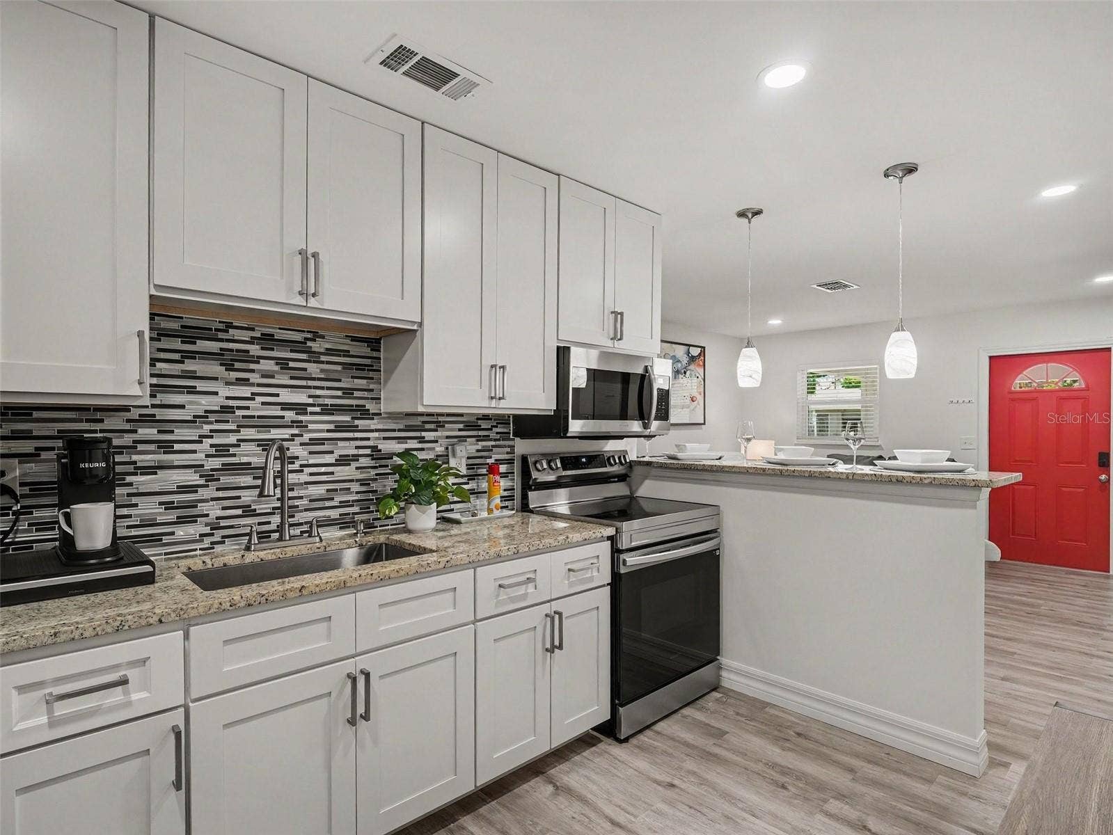 5307 16TH STREET W, Bradenton, FL 34207 5307 16TH STREET W, Bradenton, FL 34207