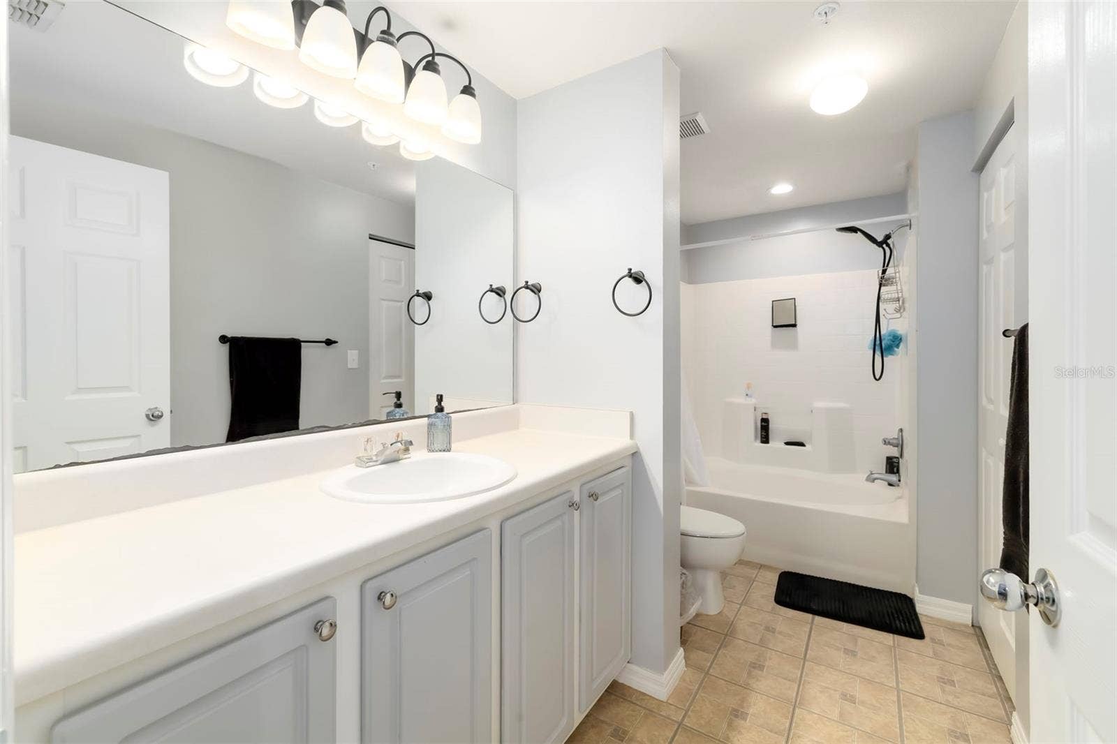 5500 BENTGRASS DRIVE, #6-203, Sarasota, FL 34235 Primary Bathroom.