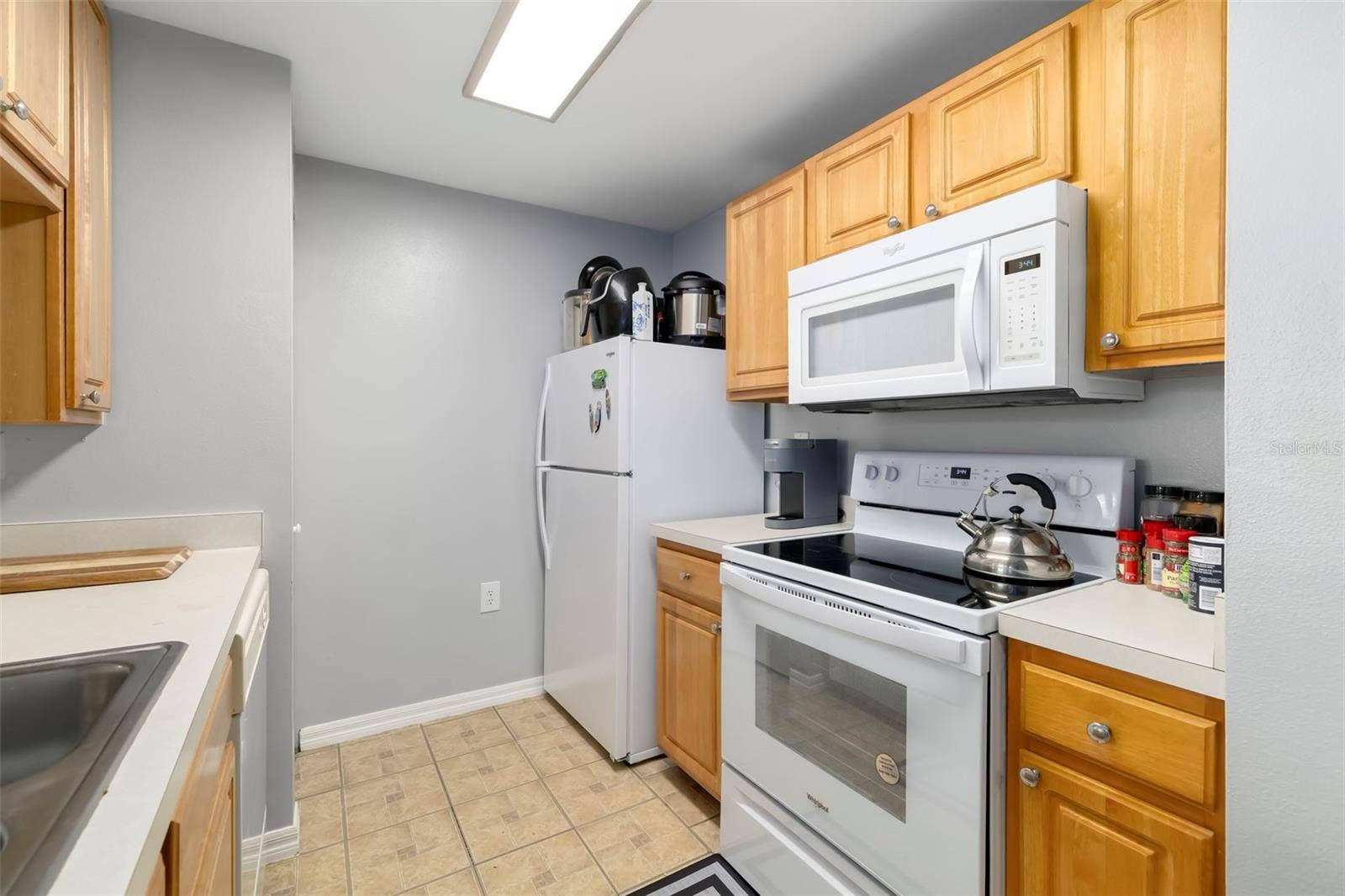 5500 BENTGRASS DRIVE, #6-203, Sarasota, FL 34235 Kitchen.
