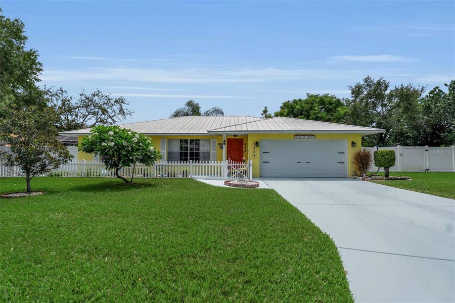 Property photo for 5209 36TH AVENUE CIRCLE W, Bradenton, FL