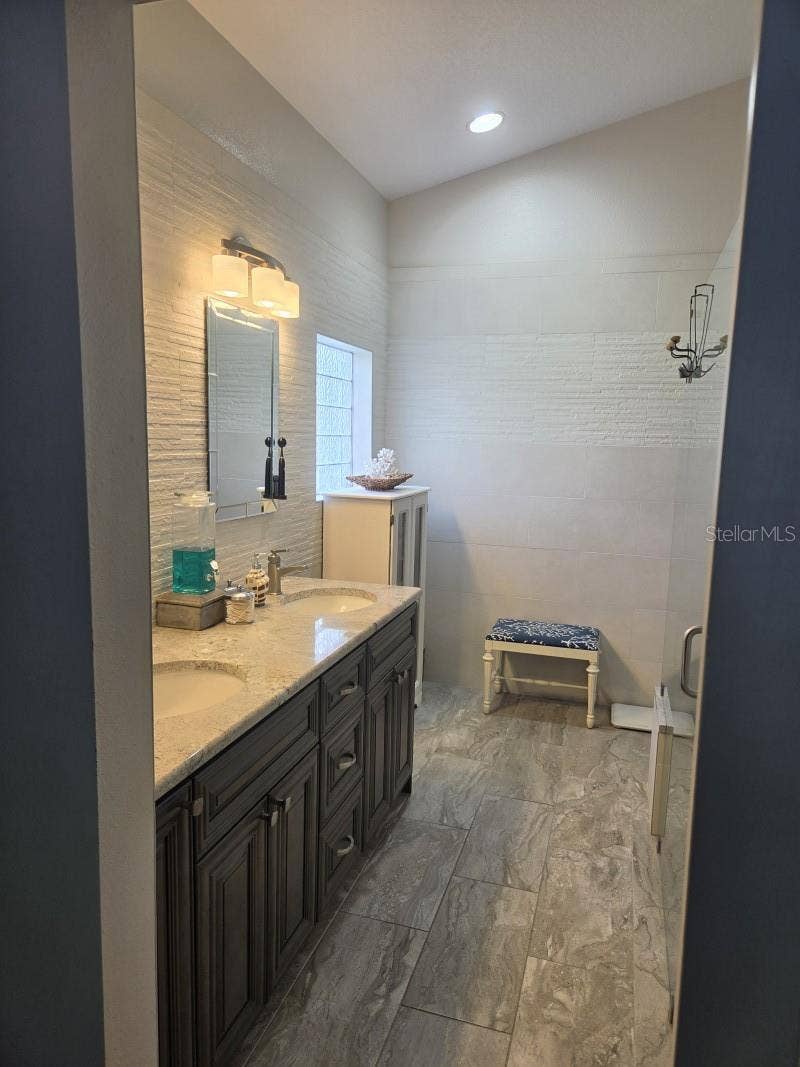 1604 21ST AVENUE W, Palmetto, FL 34221 1604 21ST AVENUE W, Palmetto, FL 34221