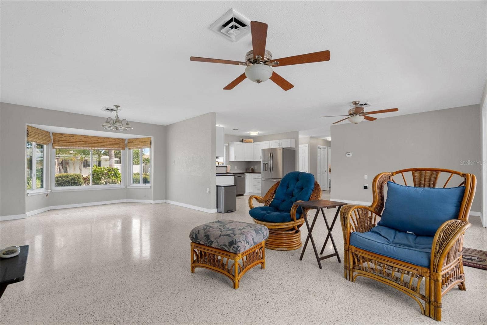 4331 POMPANO LANE, Palmetto, FL 34221 4331 POMPANO LANE, Palmetto, FL 34221