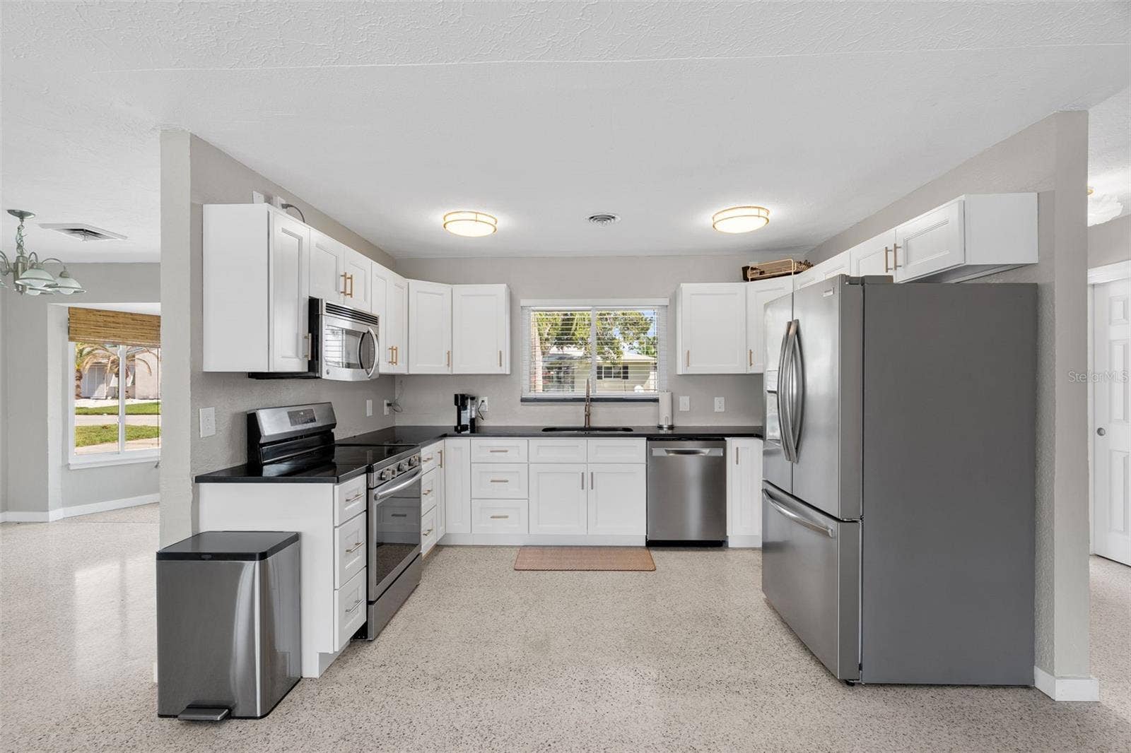 4331 POMPANO LANE, Palmetto, FL 34221 4331 POMPANO LANE, Palmetto, FL 34221