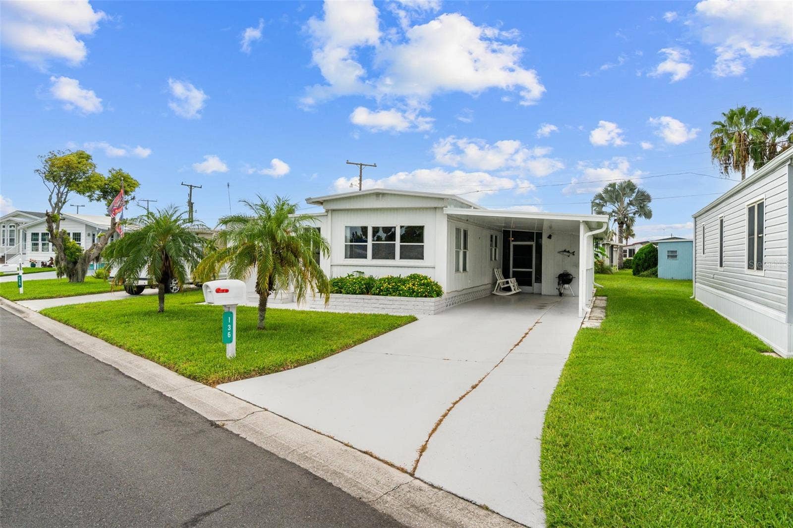 136 LAKEVIEW DR. DRIVE, Palmetto, FL 34221 136 LAKEVIEW DR. DRIVE, Palmetto, FL 34221