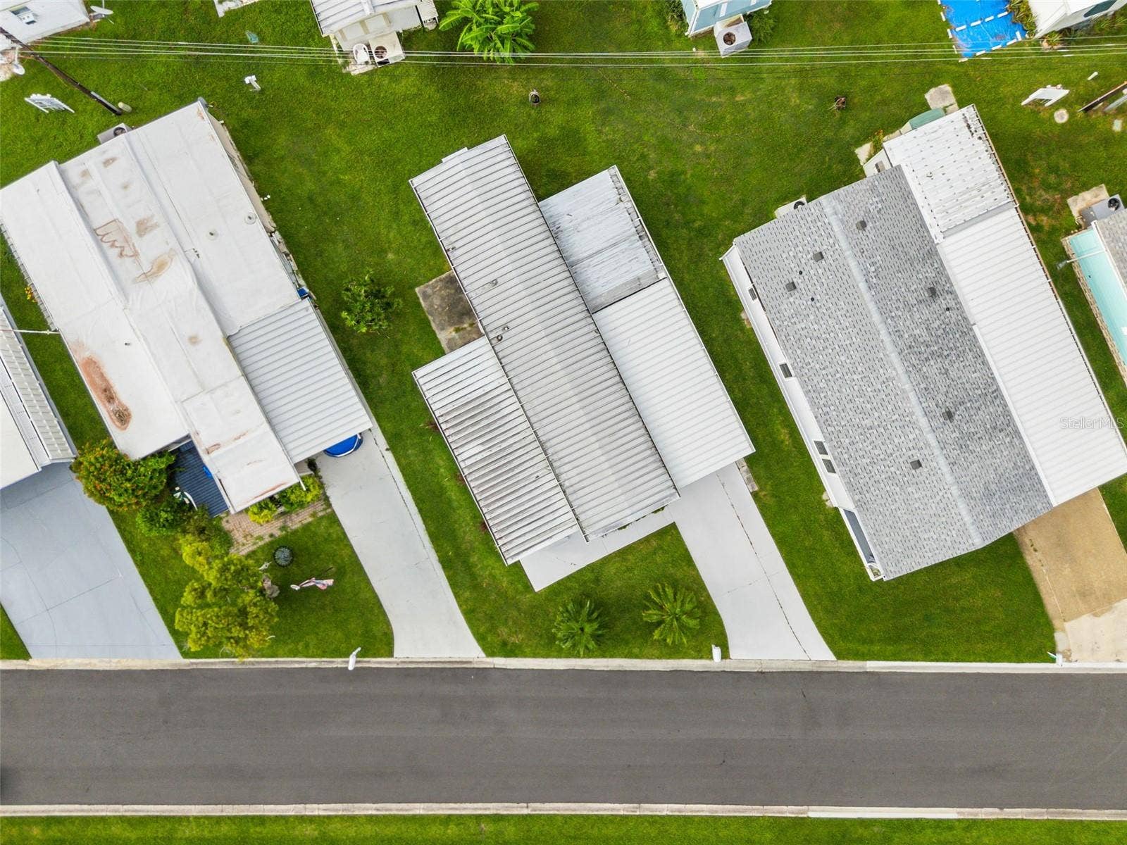 136 LAKEVIEW DR. DRIVE, Palmetto, FL 34221 136 LAKEVIEW DR. DRIVE, Palmetto, FL 34221