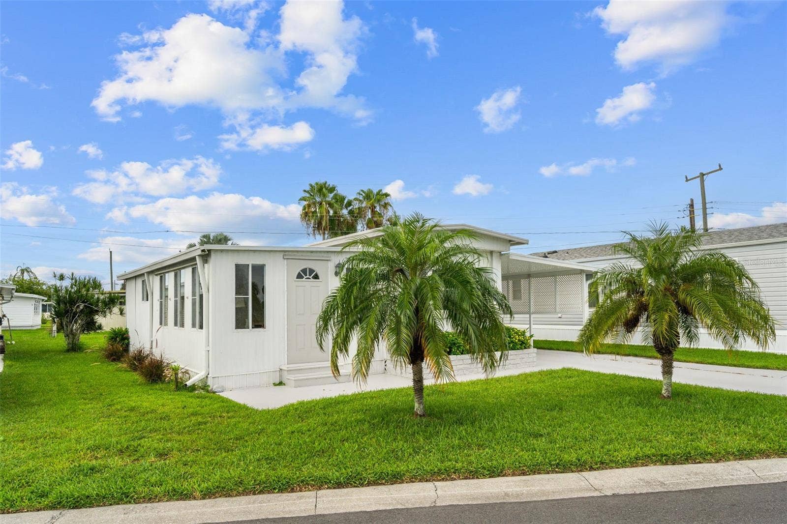 136 LAKEVIEW DR. DRIVE, Palmetto, FL 34221 136 LAKEVIEW DR. DRIVE, Palmetto, FL 34221