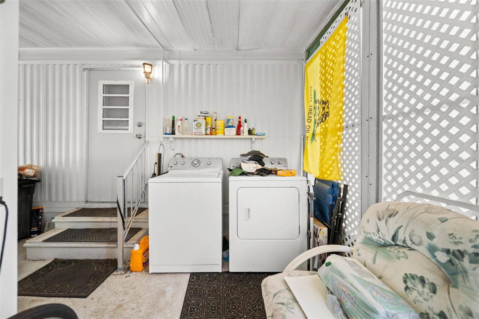 136 LAKEVIEW DR. DRIVE, Palmetto, FL 34221 136 LAKEVIEW DR. DRIVE, Palmetto, FL 34221