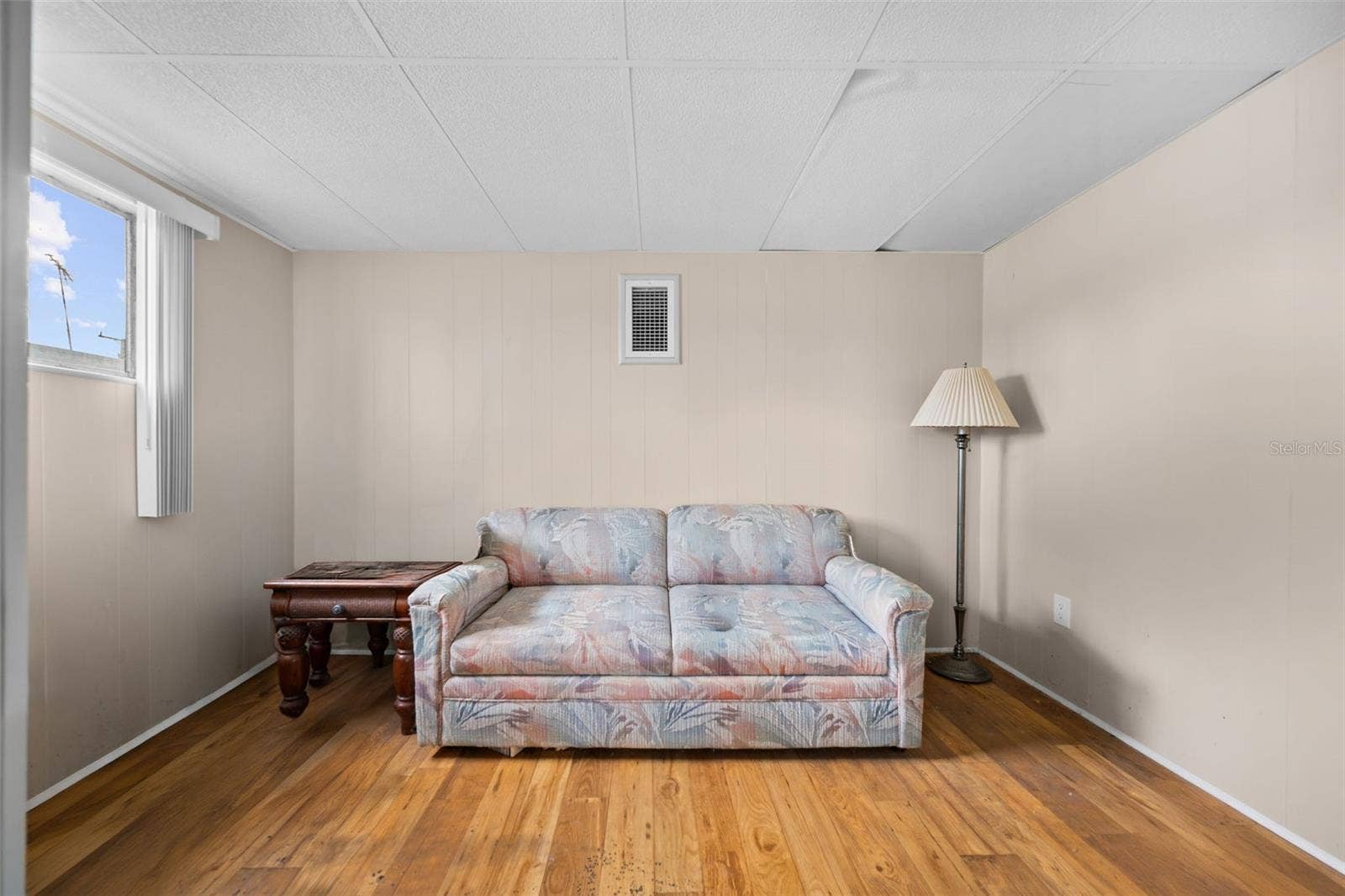 136 LAKEVIEW DR. DRIVE, Palmetto, FL 34221 136 LAKEVIEW DR. DRIVE, Palmetto, FL 34221
