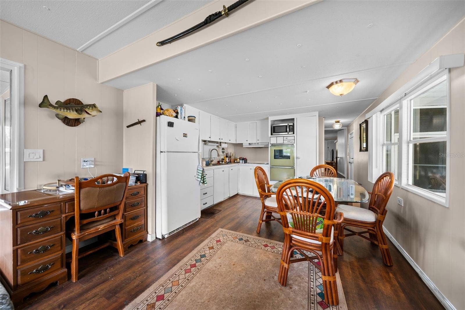 136 LAKEVIEW DR. DRIVE, Palmetto, FL 34221 136 LAKEVIEW DR. DRIVE, Palmetto, FL 34221