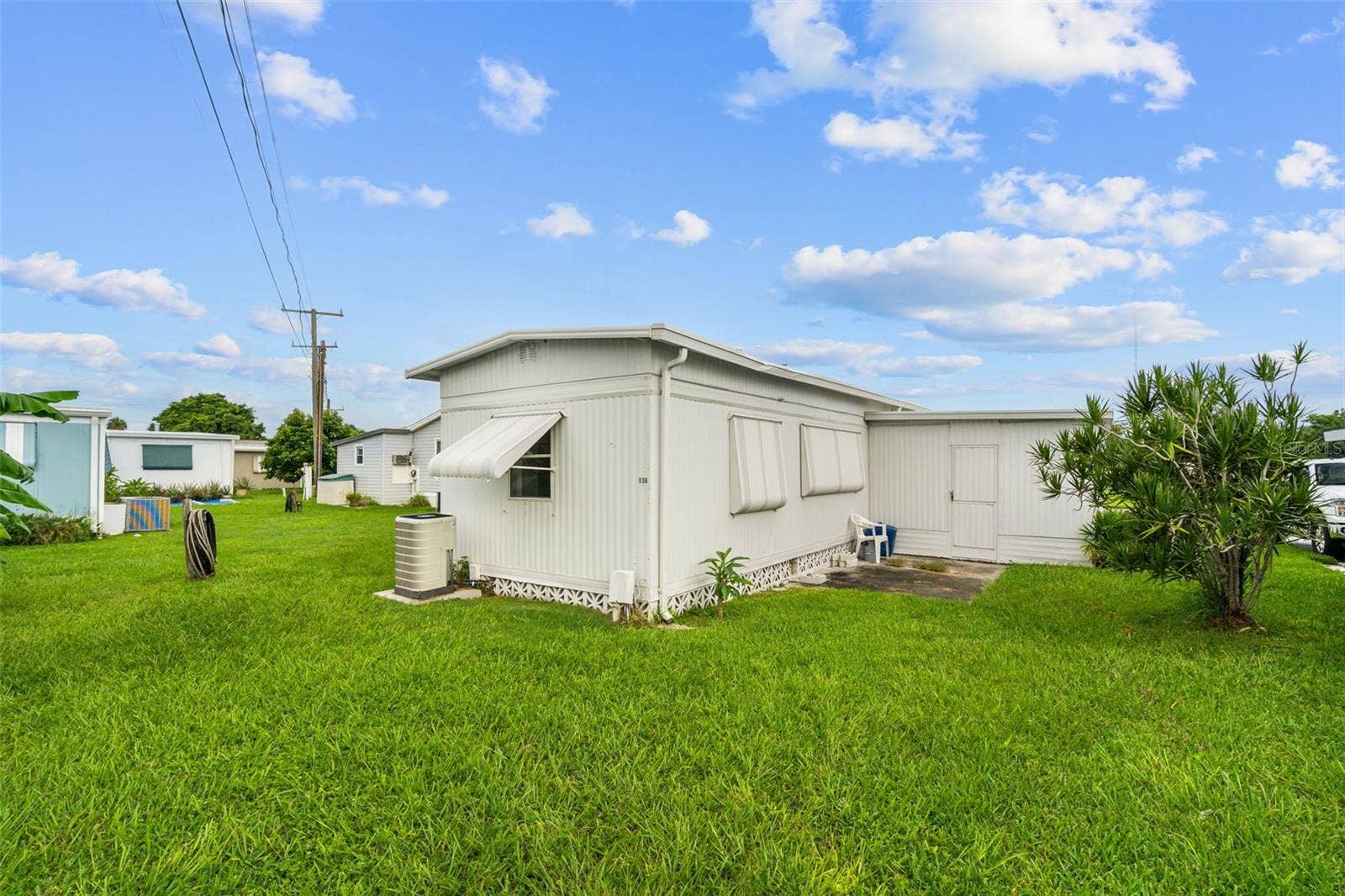 136 LAKEVIEW DR. DRIVE, Palmetto, FL 34221 136 LAKEVIEW DR. DRIVE, Palmetto, FL 34221