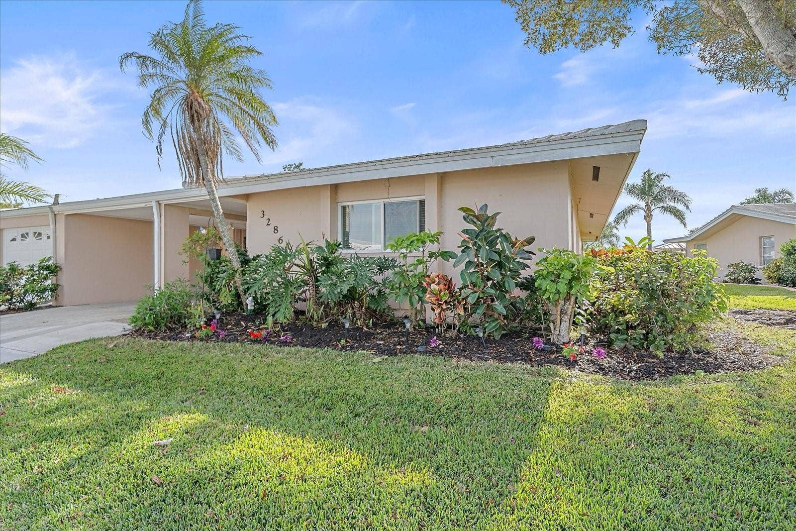 3286 BRUNSWICK LANE, #704, Sarasota, FL 34239 3286 BRUNSWICK LANE, #704, Sarasota, FL 34239