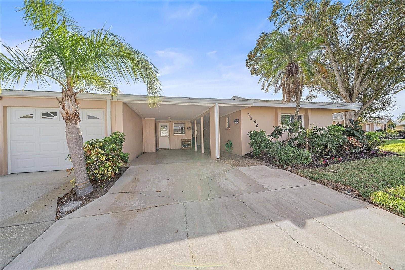 3286 BRUNSWICK LANE, #704, Sarasota, FL 34239 3286 BRUNSWICK LANE, #704, Sarasota, FL 34239