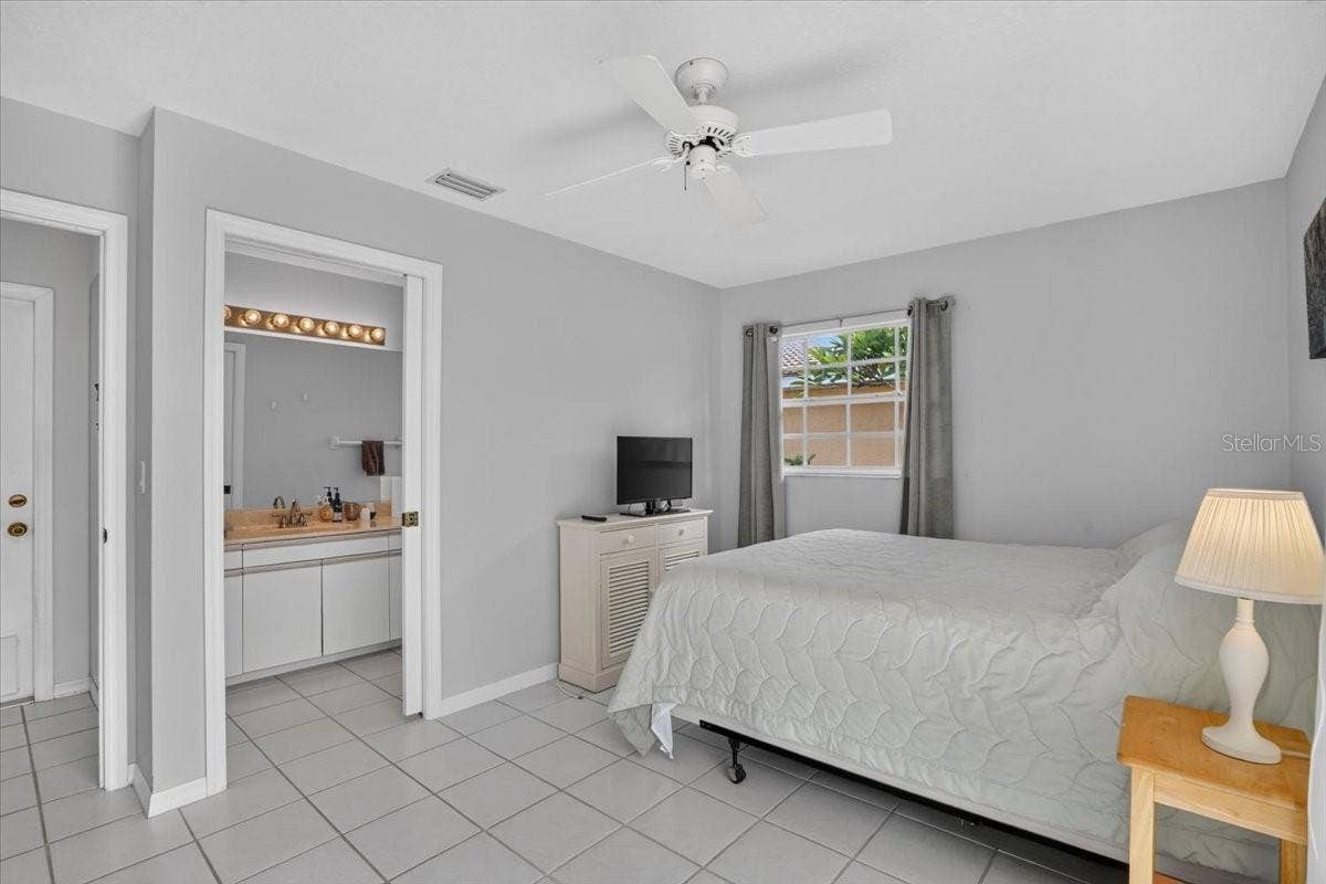 122 49TH COURT E, Palmetto, FL 34221 122 49TH COURT E, Palmetto, FL 34221