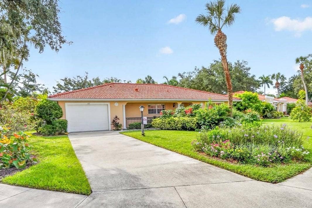 122 49TH COURT E, Palmetto, FL 34221 122 49TH COURT E, Palmetto, FL 34221
