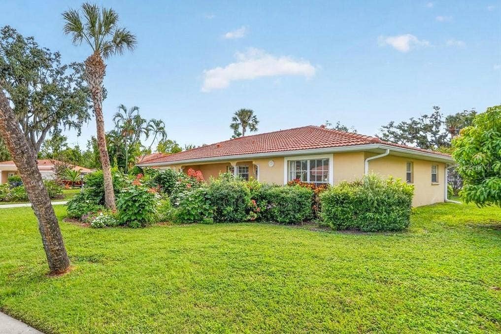 122 49TH COURT E, Palmetto, FL 34221 122 49TH COURT E, Palmetto, FL 34221