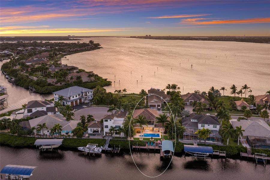 Property photo for 613 REGATTA WAY, Bradenton, FL