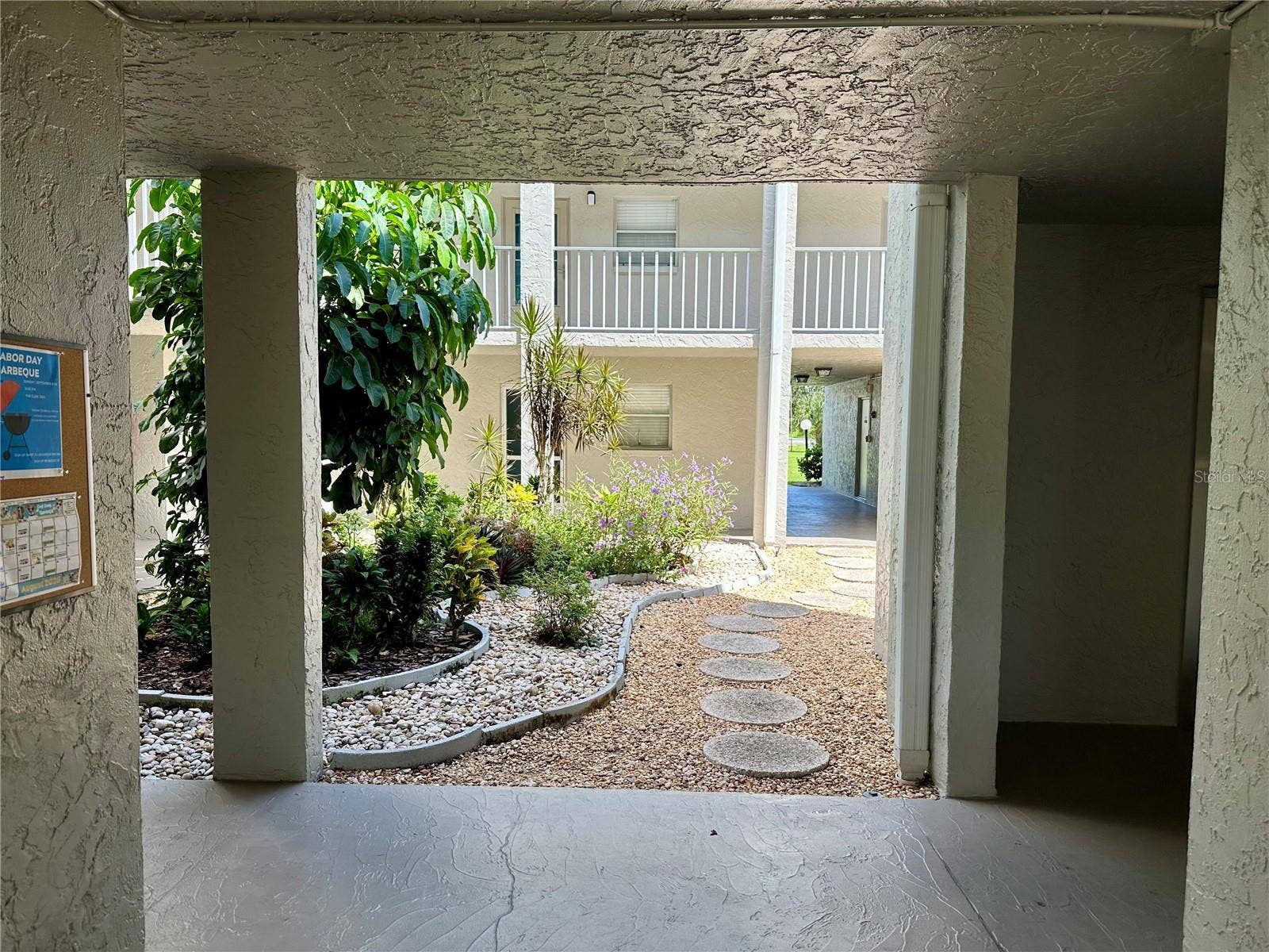 1330 GLEN OAKS DRIVE E, #370D, Sarasota, FL 34232