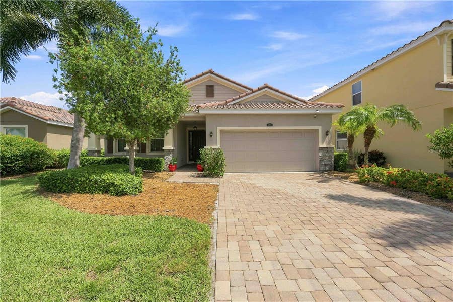 Property photo for 5516 CARTAGENA DRIVE, Sarasota, FL