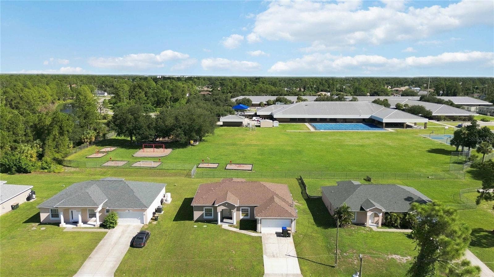 1150 KNOTTY PINE AVENUE, North Port, FL 34288 So much space