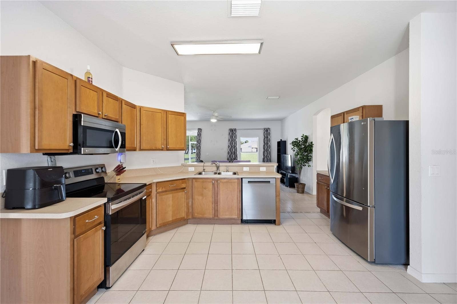 1150 KNOTTY PINE AVENUE, North Port, FL 34288 Tons of space