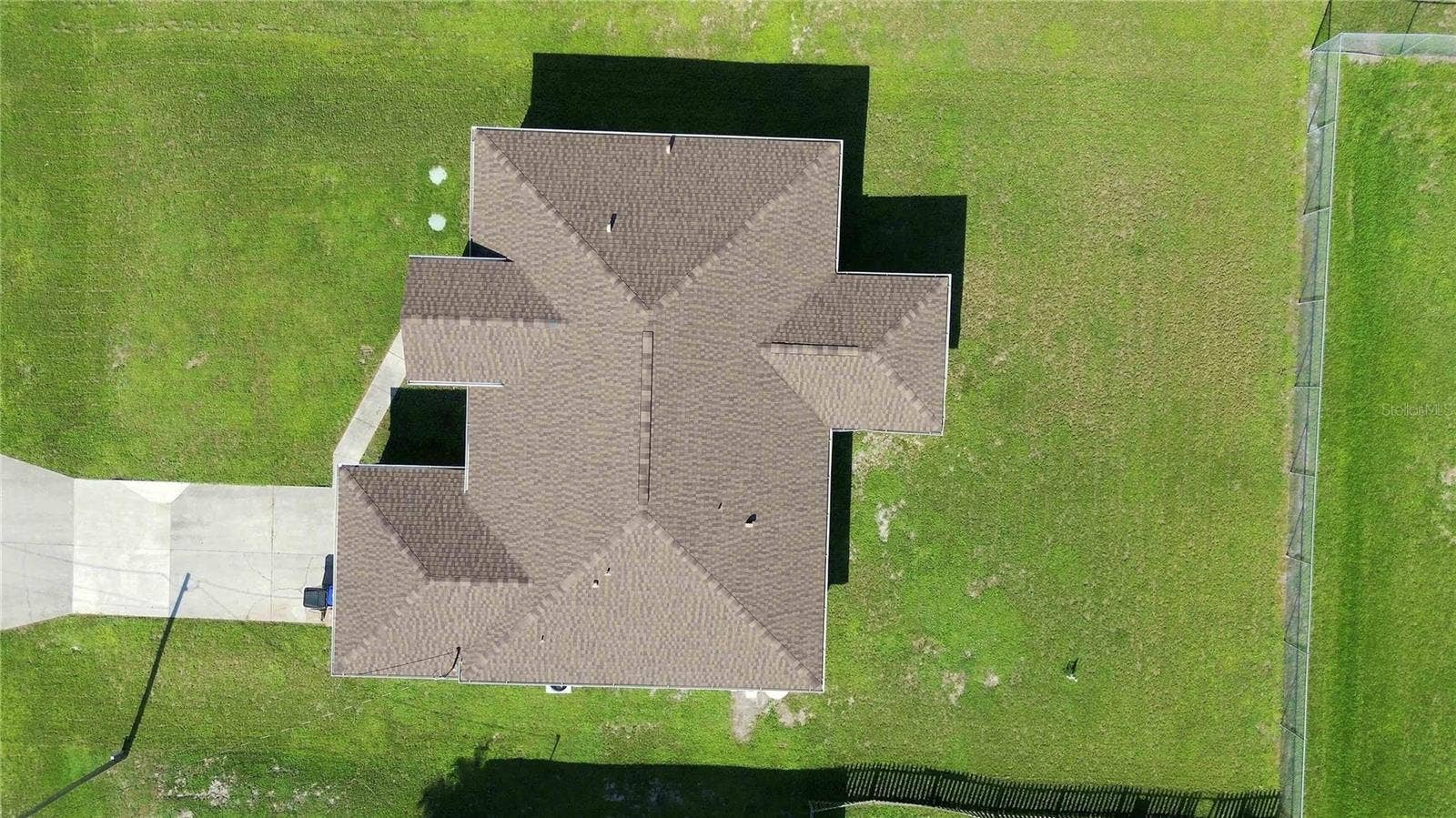 1150 KNOTTY PINE AVENUE, North Port, FL 34288 Roof in excellent shape