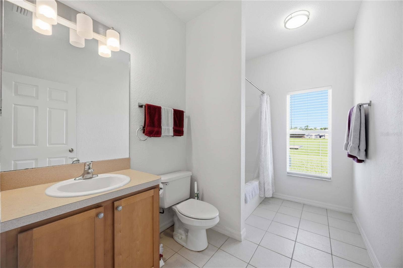 1150 KNOTTY PINE AVENUE, North Port, FL 34288 Full Bathroom