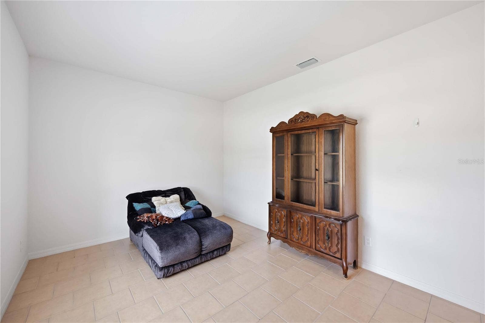 1150 KNOTTY PINE AVENUE, North Port, FL 34288 1150 KNOTTY PINE AVENUE, North Port, FL 34288