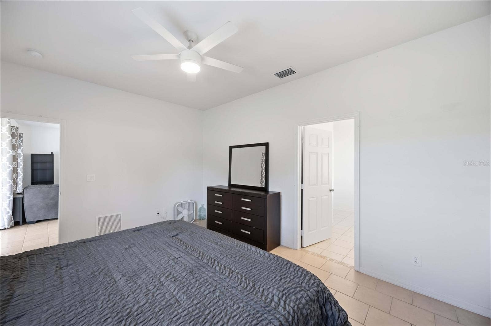 1150 KNOTTY PINE AVENUE, North Port, FL 34288 1150 KNOTTY PINE AVENUE, North Port, FL 34288