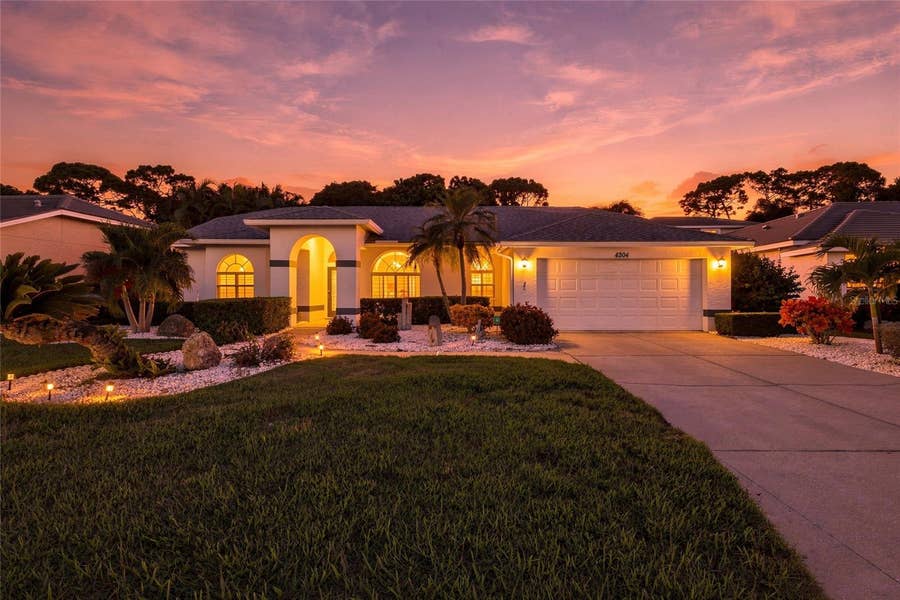 Property photo for 4304 BALMORAL WAY, Sarasota, FL