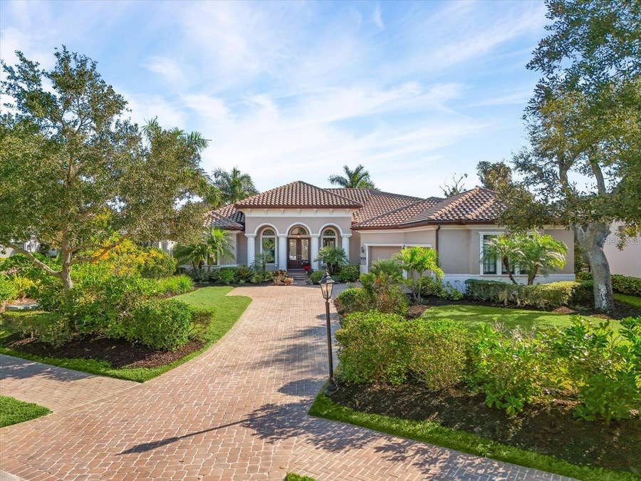 Property photo for 3531 FOUNDERS CLUB DRIVE, Sarasota, FL