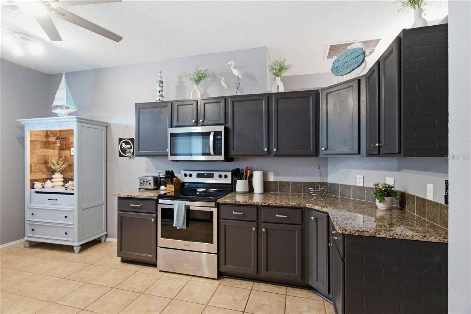 9301 71ST AVENUE E, Palmetto, FL 34221 9301 71ST AVENUE E, Palmetto, FL 34221