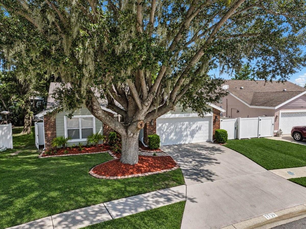 7739 33RD LANE E, Sarasota, FL 34243 7739 33rd Lane East, Sarasota, FL 34243