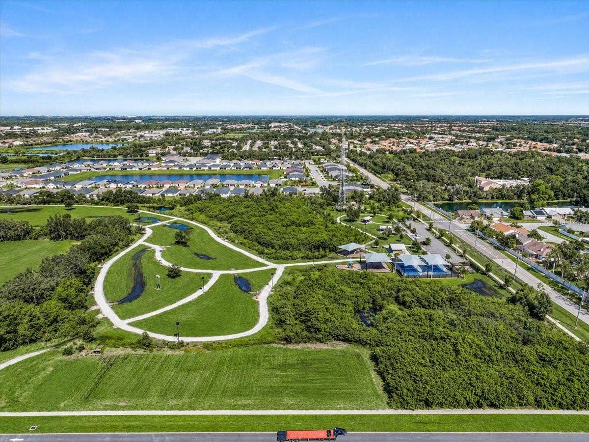 7739 33RD LANE E, Sarasota, FL 34243 7739 33RD LANE E, Sarasota, FL 34243