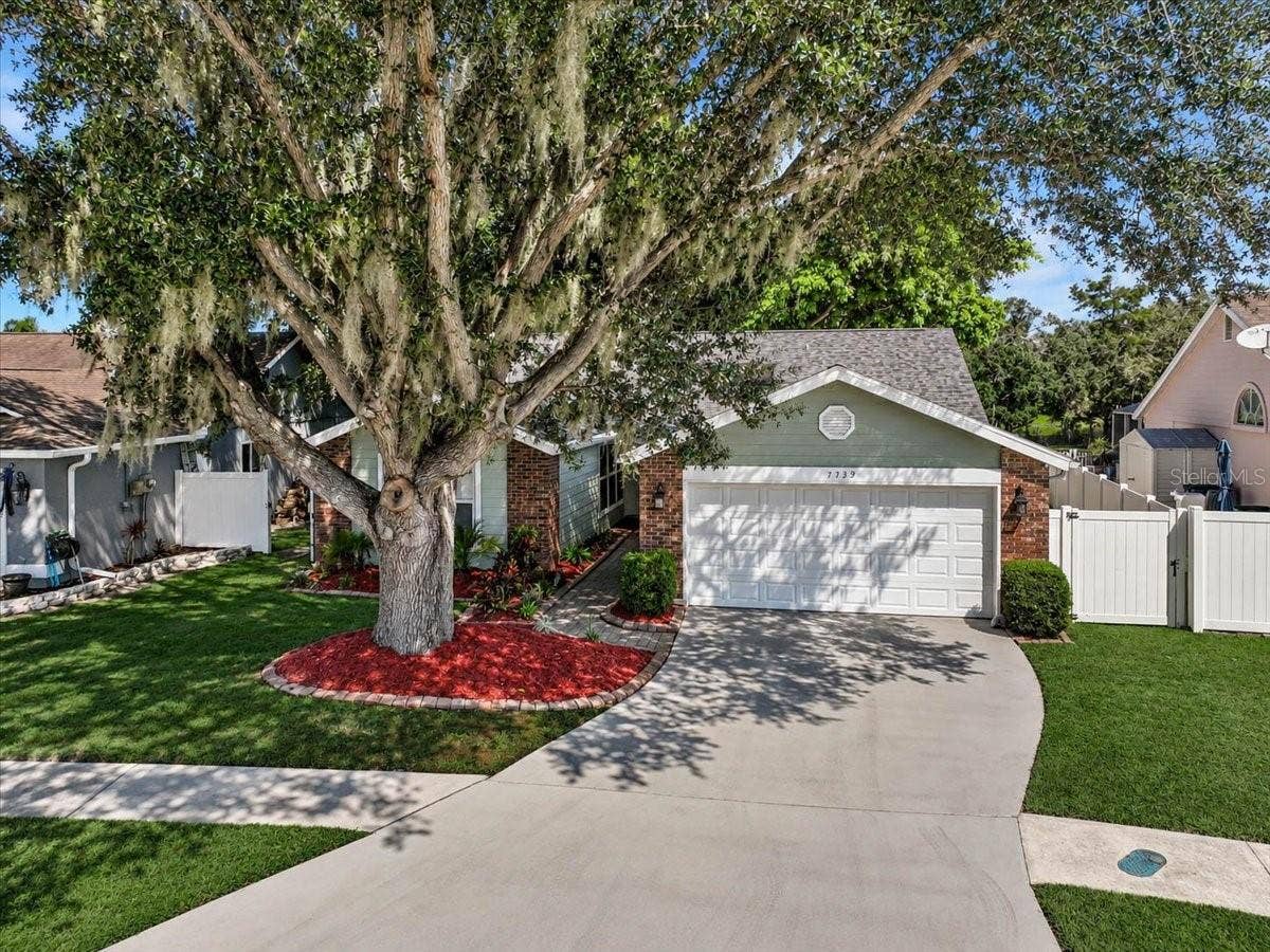 7739 33RD LANE E, Sarasota, FL 34243 7739 33rd Lane East, Sarasota, FL 34243