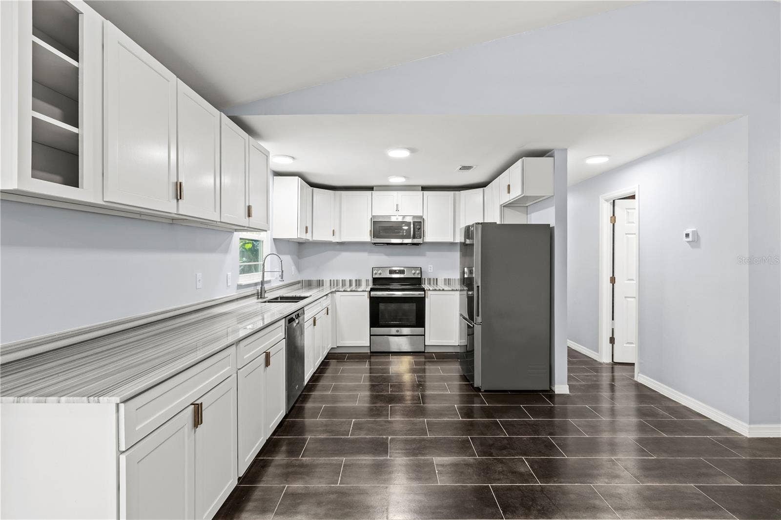 6617 MAUNA LOA BOULEVARD, Sarasota, FL 34241 6617 MAUNA LOA BOULEVARD, Sarasota, FL 34241